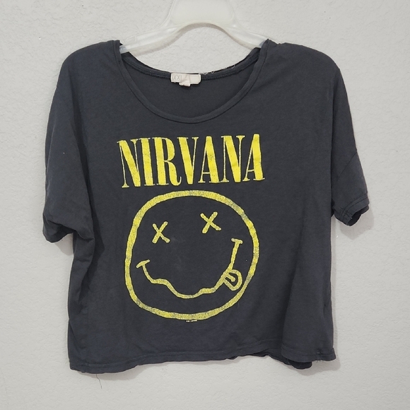 XXI Nervana t shirt womens crop size S/M Oversized bodies has snag on back - Picture 1 of 9